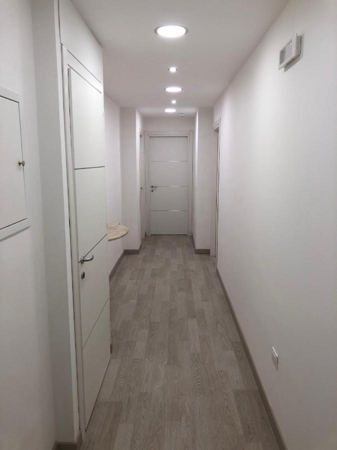 Attico Lady D Ξενοδοχείο Paola Εξωτερικό φωτογραφία
