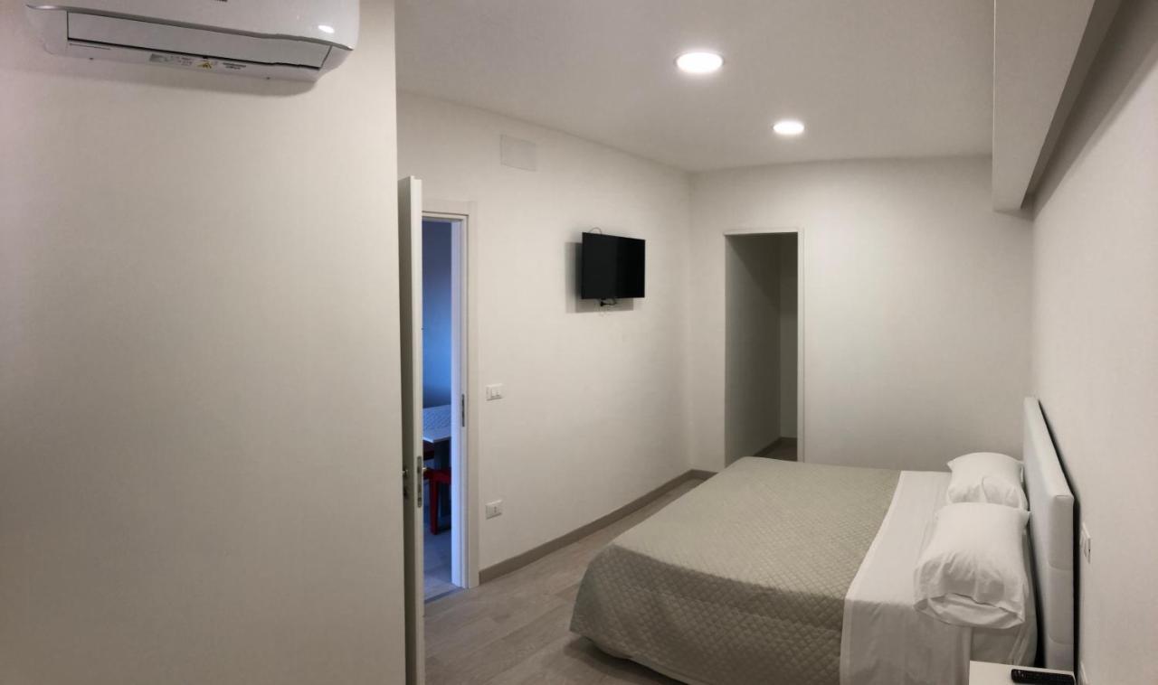 Attico Lady D Ξενοδοχείο Paola Εξωτερικό φωτογραφία
